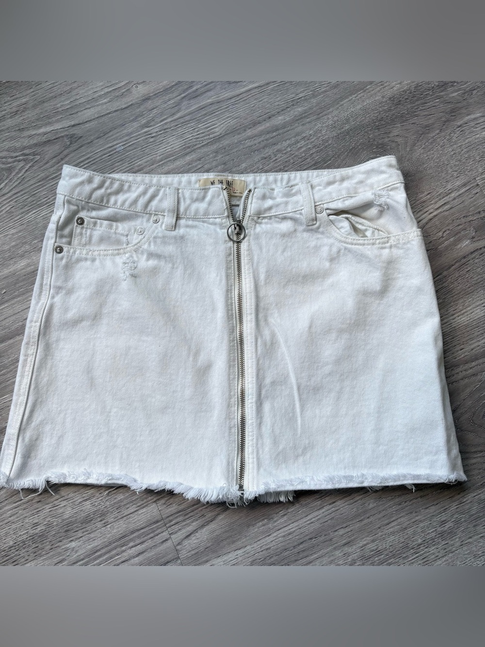 We The Free Free People White Denim O-Ring Zip Front Mini Skirt Size 31 Raw Hem